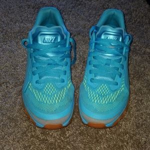 Nike air maxes